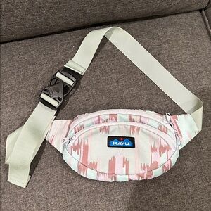Kavu Spectator hip bag Green and Pink Sporty Design